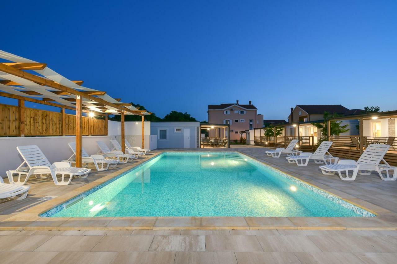 Bungalov Medanic - Private Pool Privlaka  Extérieur photo