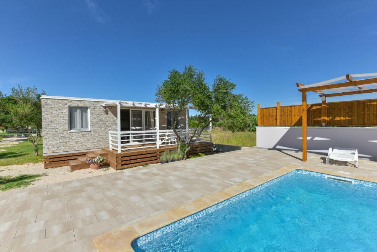 Bungalov Medanic - Private Pool Privlaka  Extérieur photo